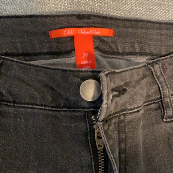 C&V RIPPED JEANS - Picture 2 of 8